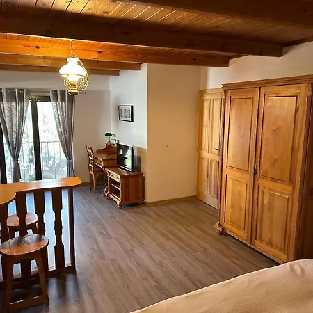 בית הארחה Linhart