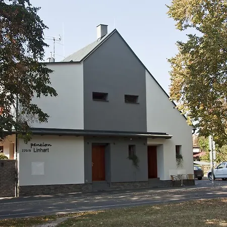 Linhart בית הארחה